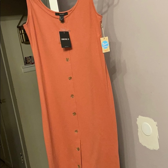 Dress - Picture 3 of 3